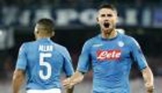 ليفربول يقطع طريق خصومه لضم "جوهرة" نابولي