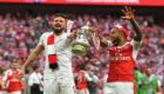 فينجر يكشف عن سبب رحيل والكوت وجيرو عن أرسنال