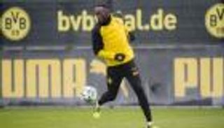 بالصور.. بولت يشارك ويسجل في تدريبات دورتموند