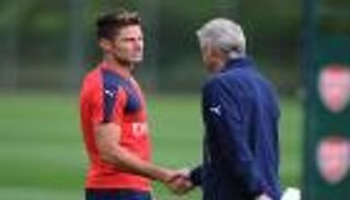 فينجر: جيرو كان متمسكا بالبقاء مع أرسنال