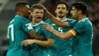 سامي خضيرة يوضح حقيقة إصابته أمام إسبانيا