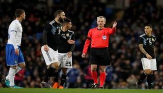 الأرجنتين وإيطاليا