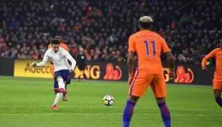 هولندا وإنجلترا