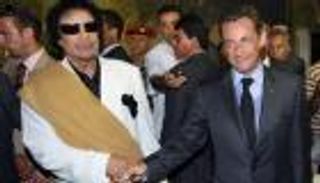 تمويلات "القذافي".. ساركوزي يتوعد أصحاب "المؤامرة"