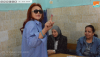 بالصور.. نبيلة عبيد تصوت بالانتخابات الرئاسية: فرحة وواجب وطني