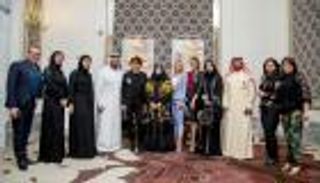 بالصور.. 5 فساتين من وحي الموضة الباريسية للإماراتية منى المنصوري
