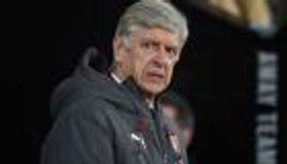 فينجر يشكو التمييز ضد المدربين "كبار السن"