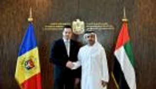 عبد الله بن زايد يبحث تعزيز  التعاون مع وزير الخارجية المولدوفي