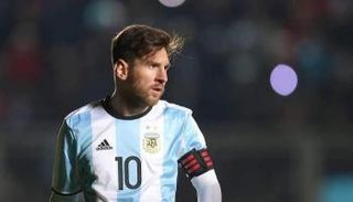 ميسي يغيب أمام إسبانيا