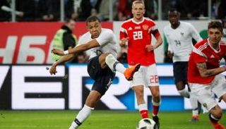 فرنسا تهزم روسيا وديا