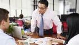 5 عادات سيئة تؤذي الآخرين.. تجنبها