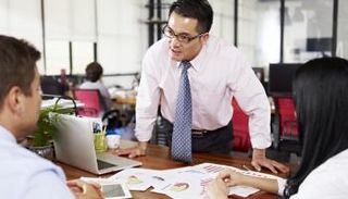 5 عادات سيئة تؤذي الآخرين تجنبها  