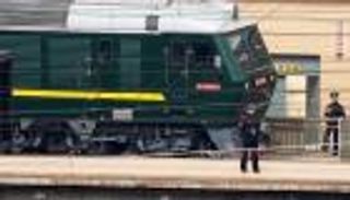 قطار زعيم كوريا الشمالية .. مضاد للرصاص بخدمة فاخرة