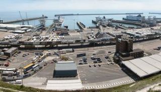 ميناء دوفر ببريطانيا