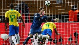 كيفن تراب لحظة تلقيه الهدف