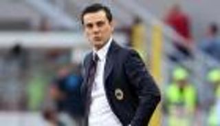 مدرب إشبيلية يتمنى غياب ميسي قبل مواجهة برشلونة