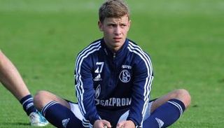 ماكس ماير بقميص شالكه