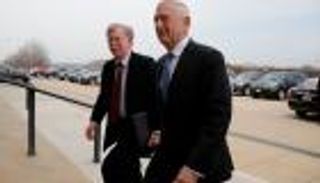 ماتيس يلتقي المستشار الجديد للأمن القومي جون بولتون للمرة الأولى