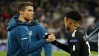 نيمار: رونالدو قدوة ولاعب استثنائي