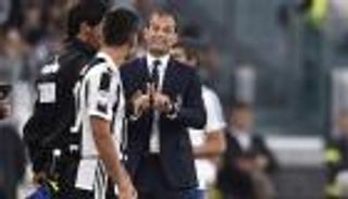 أليجري يسخر من أنباء اهتمام سيميوني بضم ديبالا