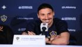 إبراهيموفيتش يستهل مشواره في أمريكا بتصريح هوليوودي