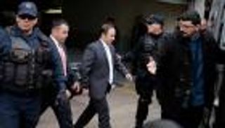 اليونان تطالب تركيا بتوضيح مصير جنديين موقوفين