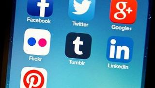 واشنطن تعتزم فحص حسابات التواصل الاجتماعي لطالبي التأشيرات