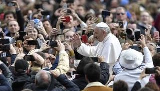 بابا الفاتيكان خلال القداس- أ.ف.ب