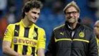 هوملز يحذر من مواجهة ليفربول "كلوب"