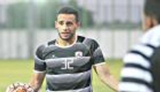 الجزائري بن يطو يصدم الشباب السعودي 