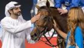 حمدان بن محمد يثني على بطل كأس دبي العالمي للخيول