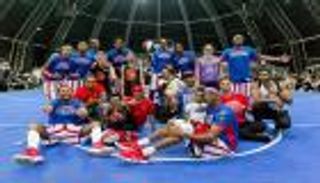 فريق هارلم جلوبتروترز يشارك مهاراته مع رياضيي الأولمبياد الخاص