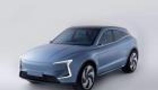 "تيسلا" تحت التهديد في عقر دارها.. شركة صينية تنافس بسيارتين