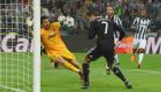 إحصائية.. بوفون لا يصمد أمام لدغات رونالدو