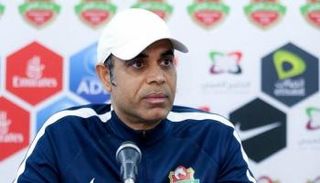 المدرب الإماراتي مهدي علي 