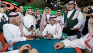  تحدٍّ مثير بين الهريفي والدعيع في لعبة البلوت