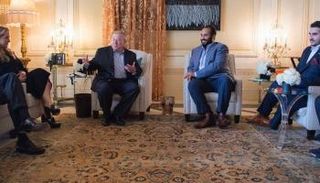 ولي العهد السعودي يلتقي رؤساء شركات صناعة الإعلام والترفيه في أمريكا