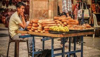 بائع كعك في القدس - أرشيفية