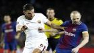  برشلونة يسحق روما ويضع قدما في المربع الذهبي لدوري الأبطال