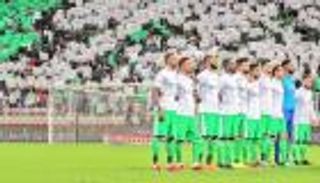 جماهير الأهلي تحفز اللاعبين بطريقتها الخاصة قبل موقعة الهلال