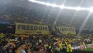 "يويفا" يعاقب برشلونة بعد أحداث مباراة روما في دوري الأبطال