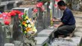 "عيد كنس المقابر".. هكذا يمجد الصينيون أرواح أجدادهم