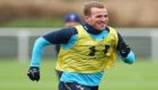 هاري كين يتدرب على السرعة في برشلونة