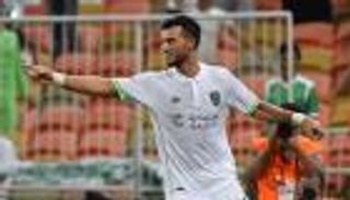 السومة يبحث عن لقب هداف الدوري السعودي أمام الهلال