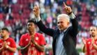 هاينكس يشكر أنشيلوتي عقب التتويج بالبوندسليجا