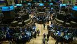 بورصة وول ستريت تغلق منخفضة 2% وسط التصعيد مع الصين