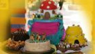 بالصور.. مصرية تصنع من الحلوى لوحات فنية