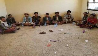 أسرى من مليشيات الحوثي الانقلابية في قبضة الجيش اليمني- أرشيفية