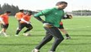 فيديو مسرب يدفع النجم الساحلي لإيقاف حارس مرماه 