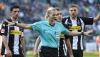 التحقيق في إهانة جماهير جلادباخ للحكمة شتاينهاوس